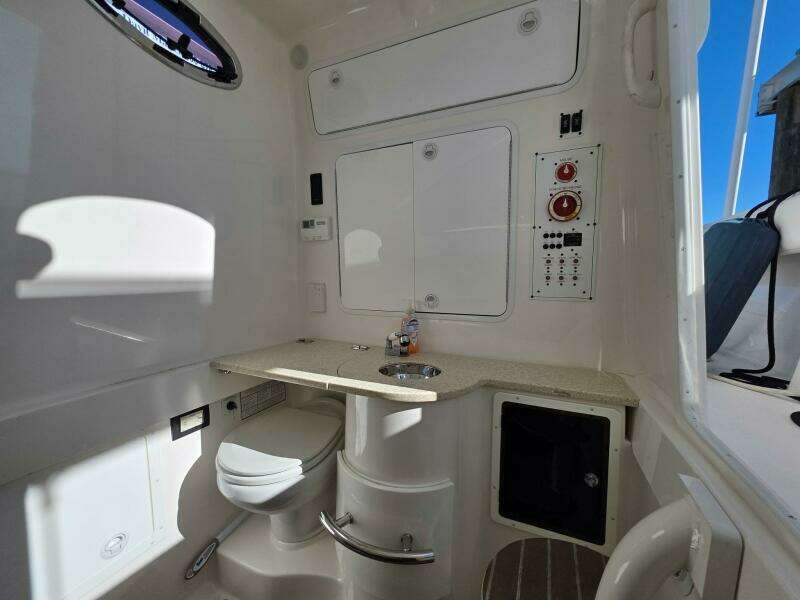 34ft Regulator Yacht For Sale