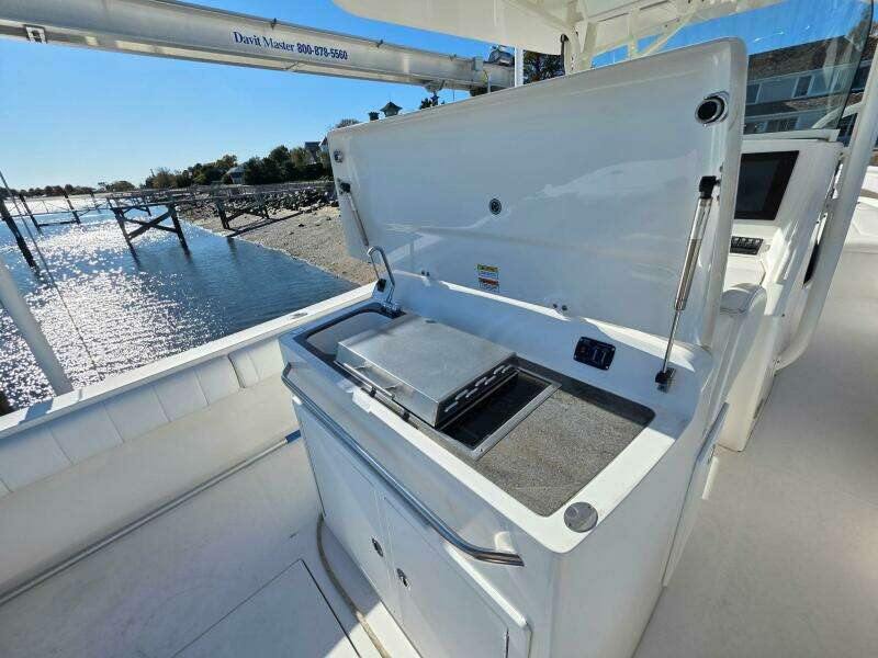 34ft Regulator Yacht For Sale