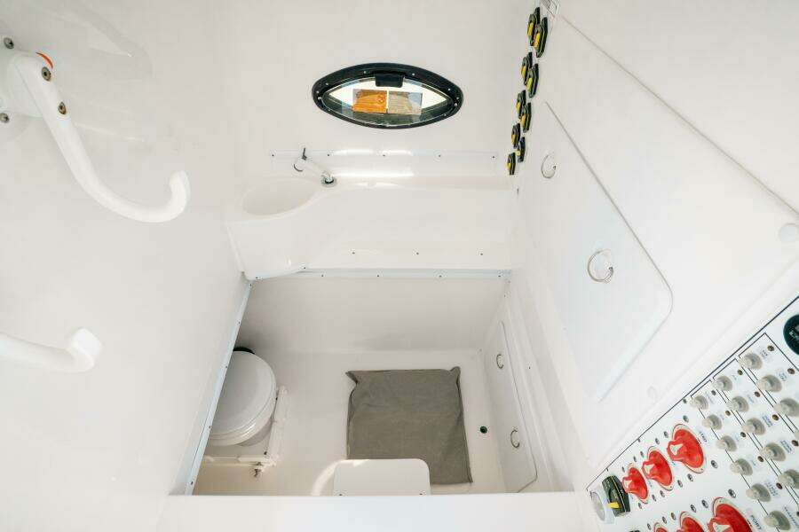 39ft Contender Yacht For Sale 39ft Contender Yacht For Sale