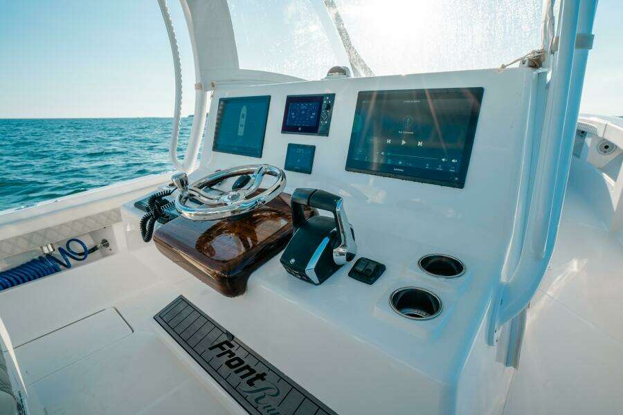 39ft Front Runner Yacht For Sale 39ft Front Runner Yacht For Sale
