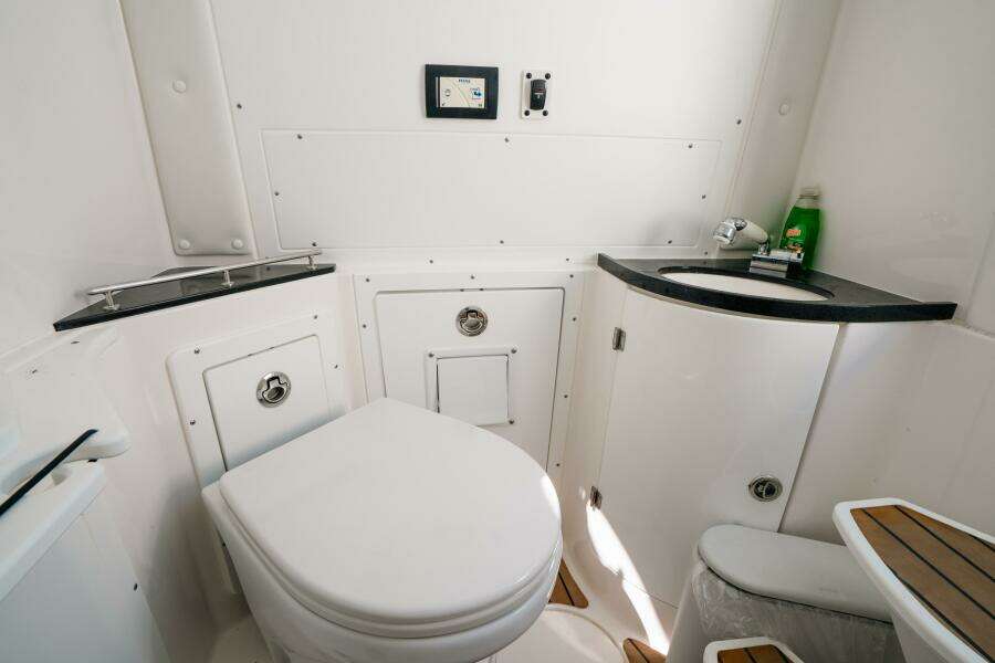 34ft Caymas Yacht For Sale 34ft Caymas Yacht For Sale