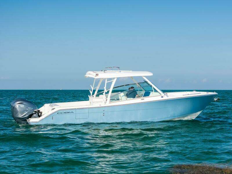 33ft Cobia Yacht For Sale