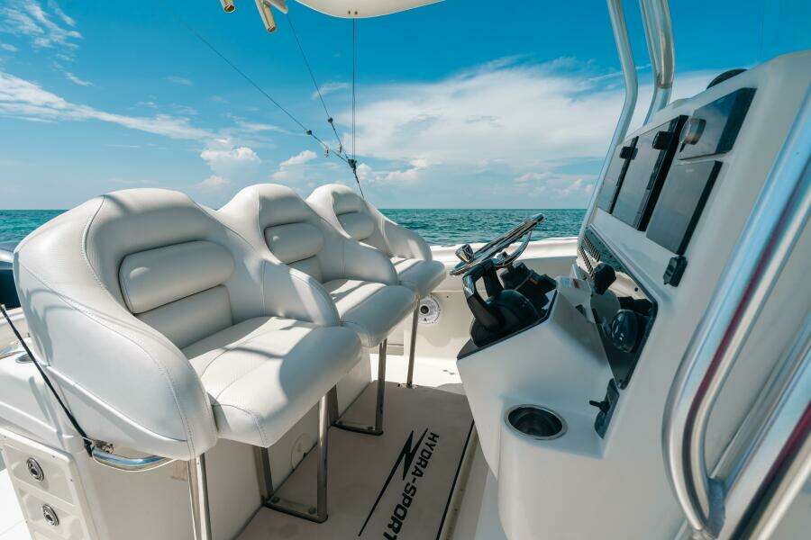 33ft Hydra Sports Yacht For Sale 33ft Hydra Sports Yacht For Sale