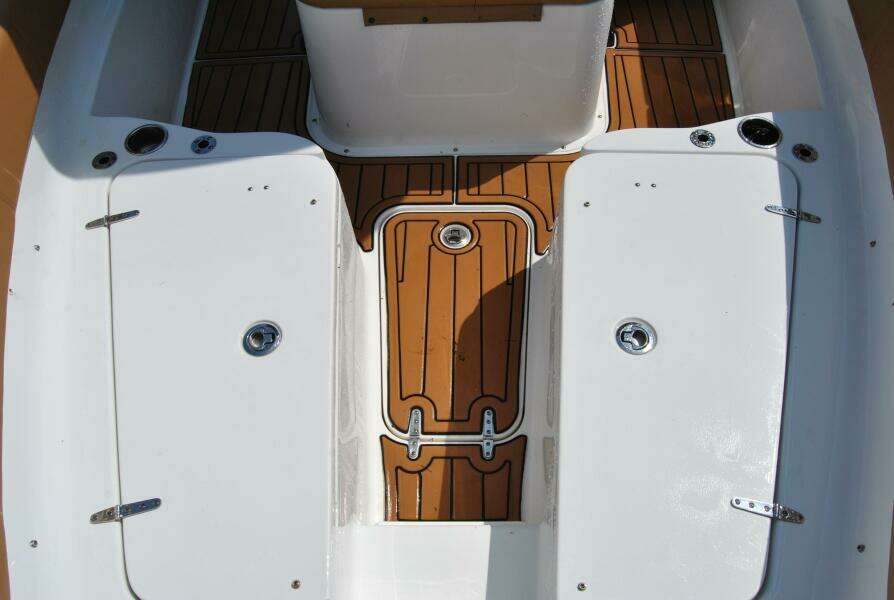 30ft Sea Hunt Yacht For Sale