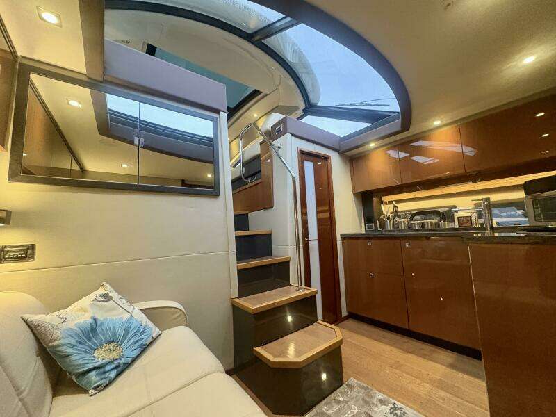 SKALYWAG VI 47ft Sea Ray Yacht For Sale SKALYWAG VI 47ft Sea Ray Yacht For Sale