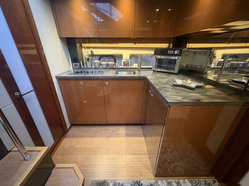 SKALYWAG VI 47ft Sea Ray Yacht For Sale SKALYWAG VI 47ft Sea Ray Yacht For Sale