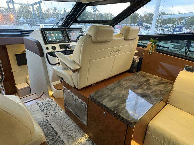 SKALYWAG VI 47ft Sea Ray Yacht For Sale SKALYWAG VI 47ft Sea Ray Yacht For Sale