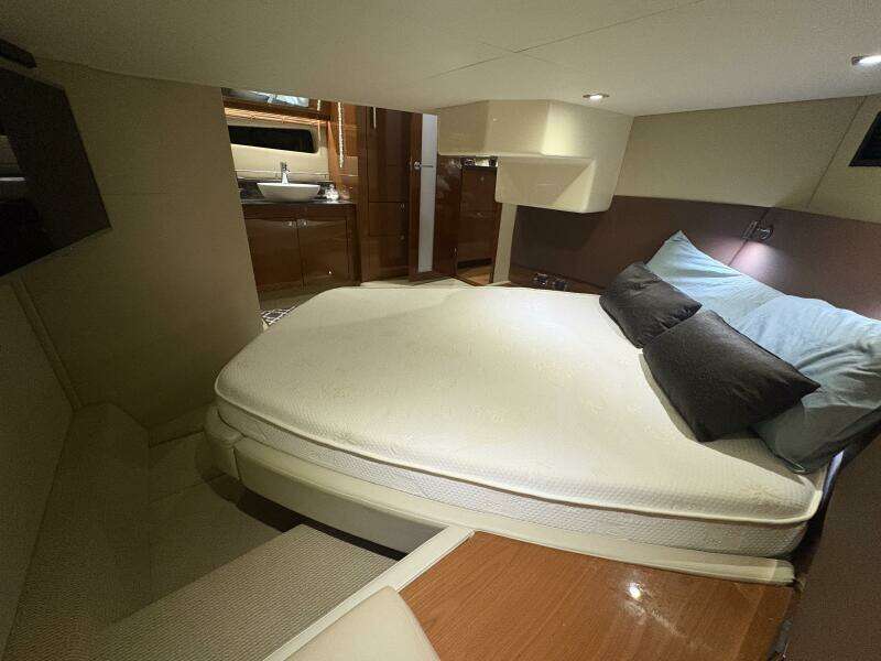 SKALYWAG VI 47ft Sea Ray Yacht For Sale SKALYWAG VI 47ft Sea Ray Yacht For Sale