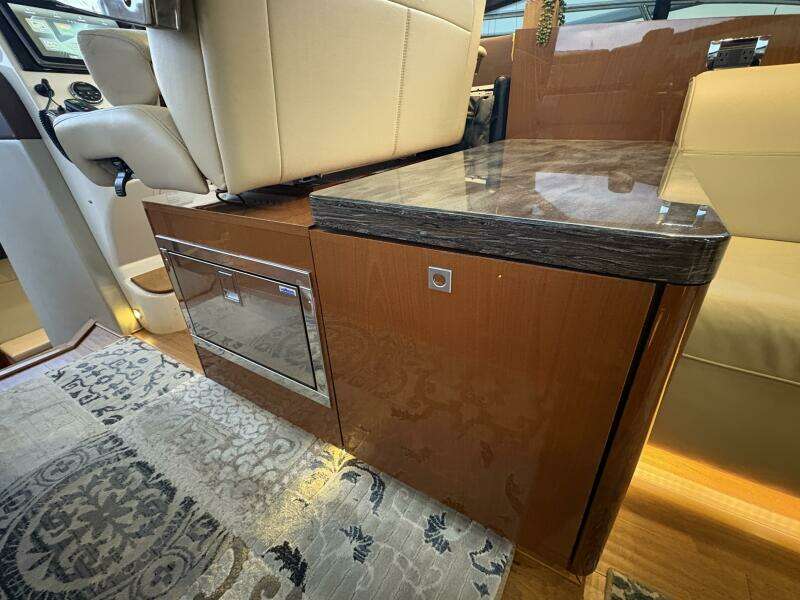 SKALYWAG VI 47ft Sea Ray Yacht For Sale SKALYWAG VI 47ft Sea Ray Yacht For Sale