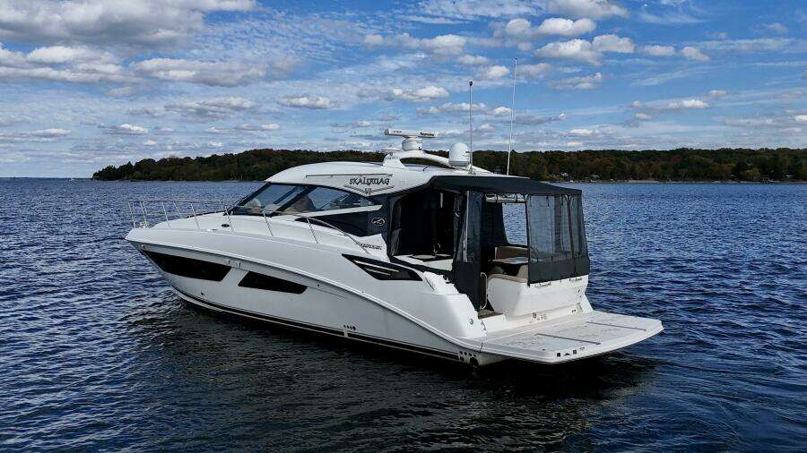 SKALYWAG VI 47ft Sea Ray Yacht For Sale SKALYWAG VI 47ft Sea Ray Yacht For Sale