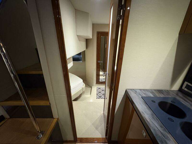 SKALYWAG VI 47ft Sea Ray Yacht For Sale SKALYWAG VI 47ft Sea Ray Yacht For Sale