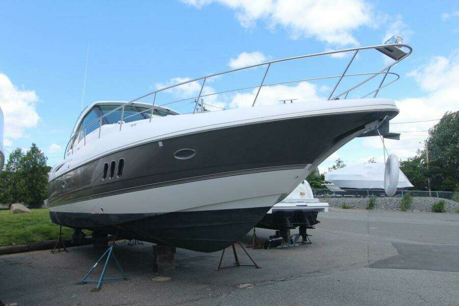 43ft Cruisers Yachts Yacht For Sale 43ft Cruisers Yachts Yacht For Sale