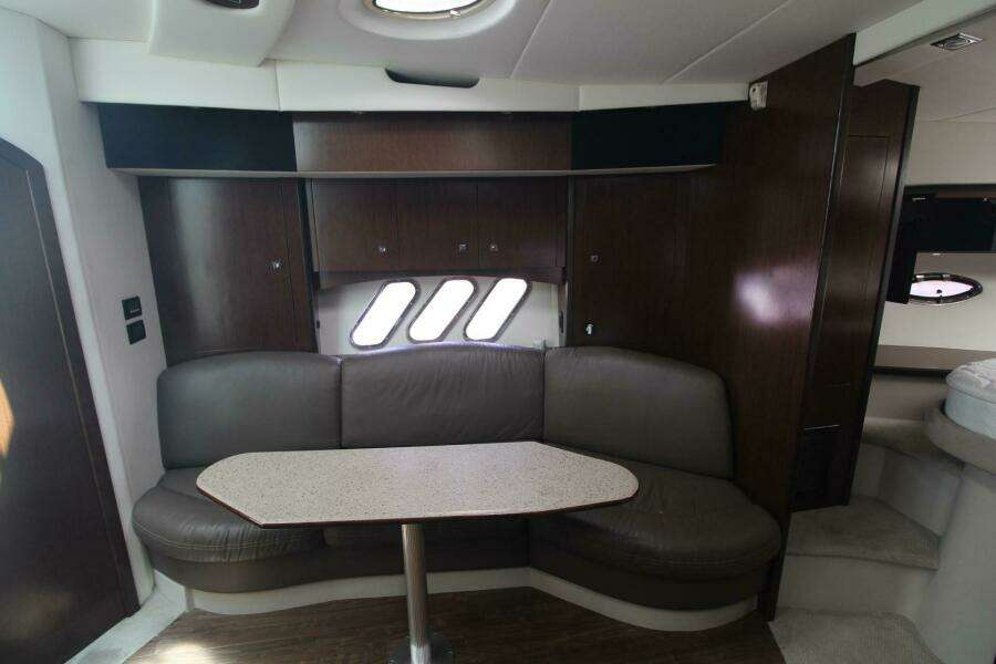 43ft Cruisers Yachts Yacht For Sale 43ft Cruisers Yachts Yacht For Sale