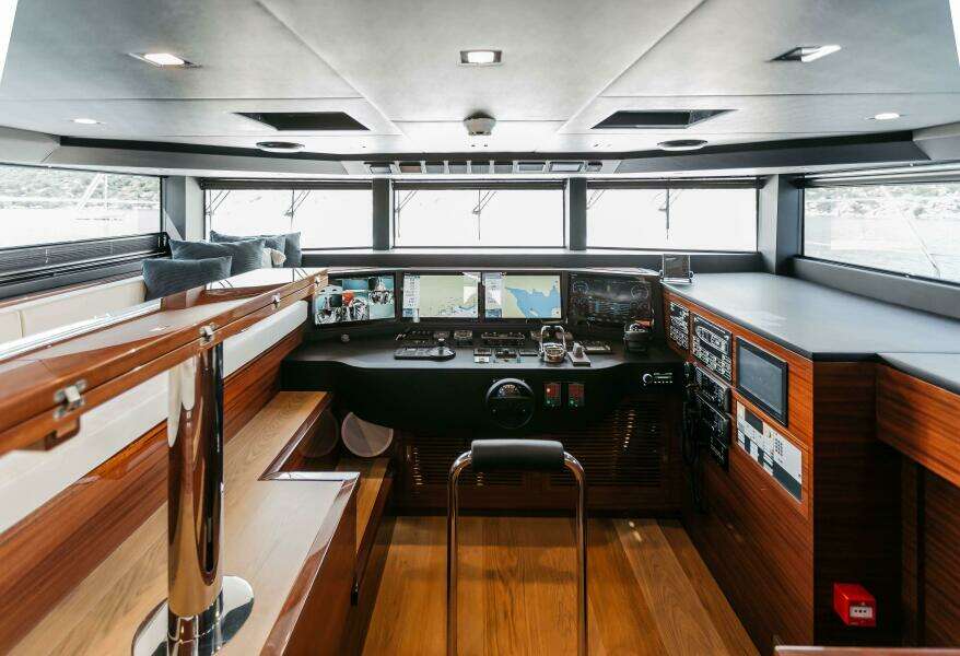 PAPILLON 95ft Bering Yacht For Sale PAPILLON 95ft Bering Yacht For Sale