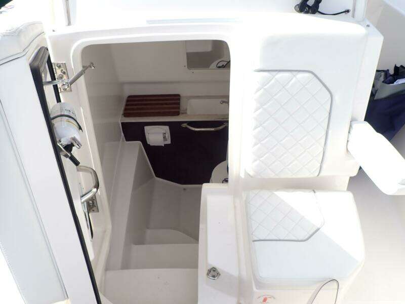 28ft Pursuit Yacht For Sale 28ft Pursuit Yacht For Sale