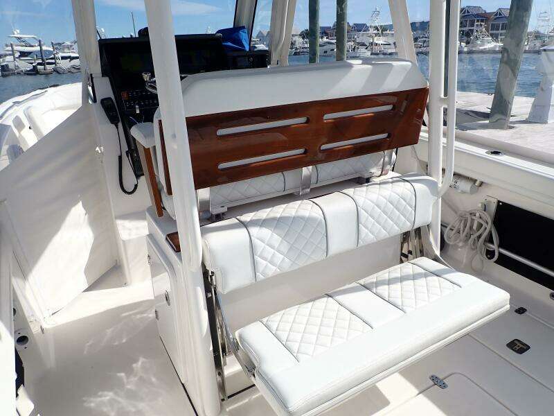 28ft Pursuit Yacht For Sale 28ft Pursuit Yacht For Sale