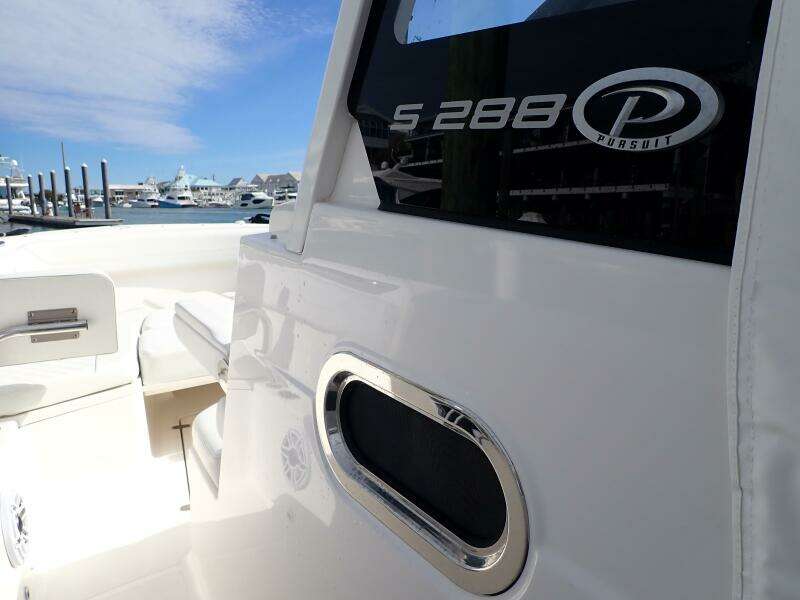 28ft Pursuit Yacht For Sale 28ft Pursuit Yacht For Sale