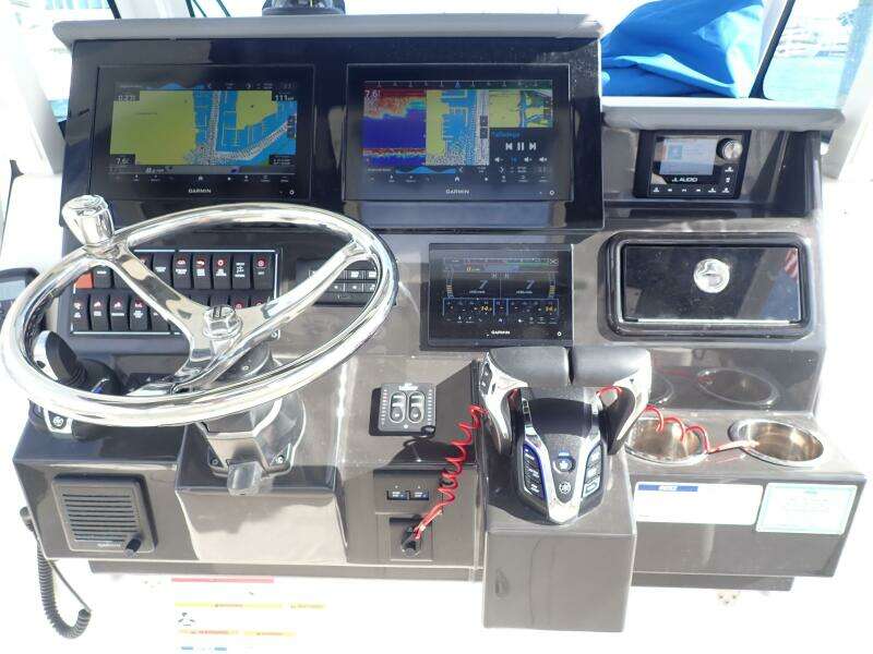 28ft Pursuit Yacht For Sale 28ft Pursuit Yacht For Sale
