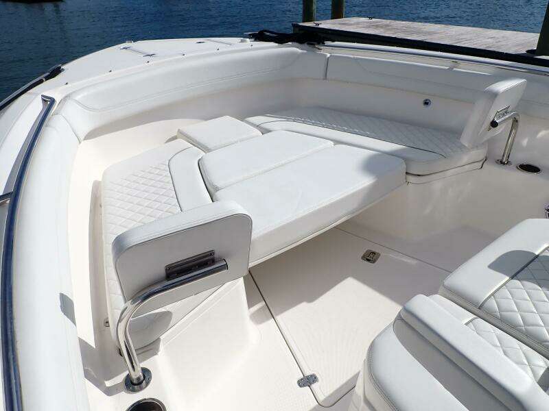 28ft Pursuit Yacht For Sale 28ft Pursuit Yacht For Sale