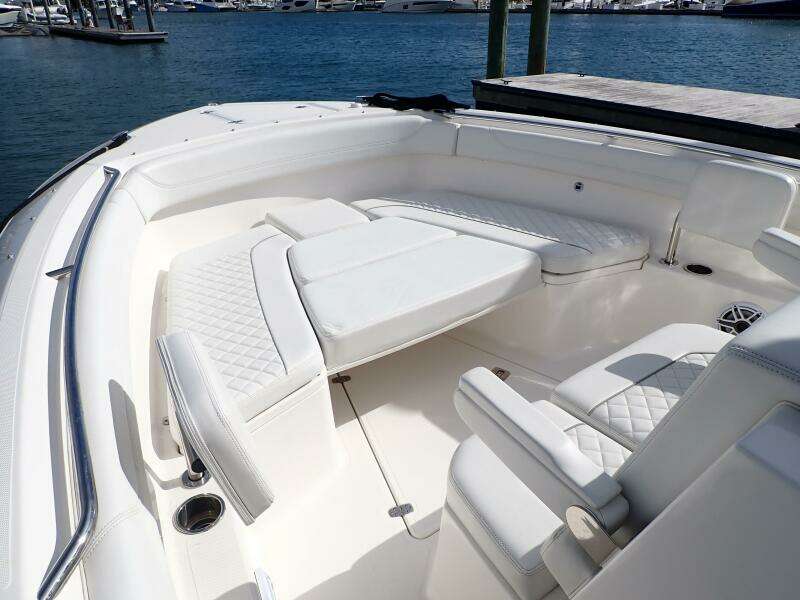 28ft Pursuit Yacht For Sale 28ft Pursuit Yacht For Sale