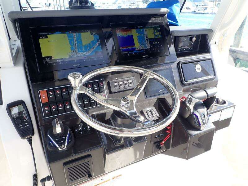 28ft Pursuit Yacht For Sale 28ft Pursuit Yacht For Sale