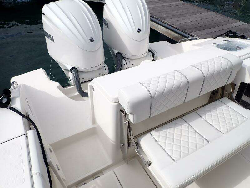 28ft Pursuit Yacht For Sale 28ft Pursuit Yacht For Sale