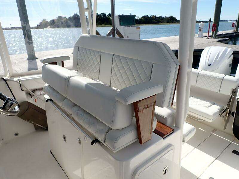 28ft Pursuit Yacht For Sale 28ft Pursuit Yacht For Sale