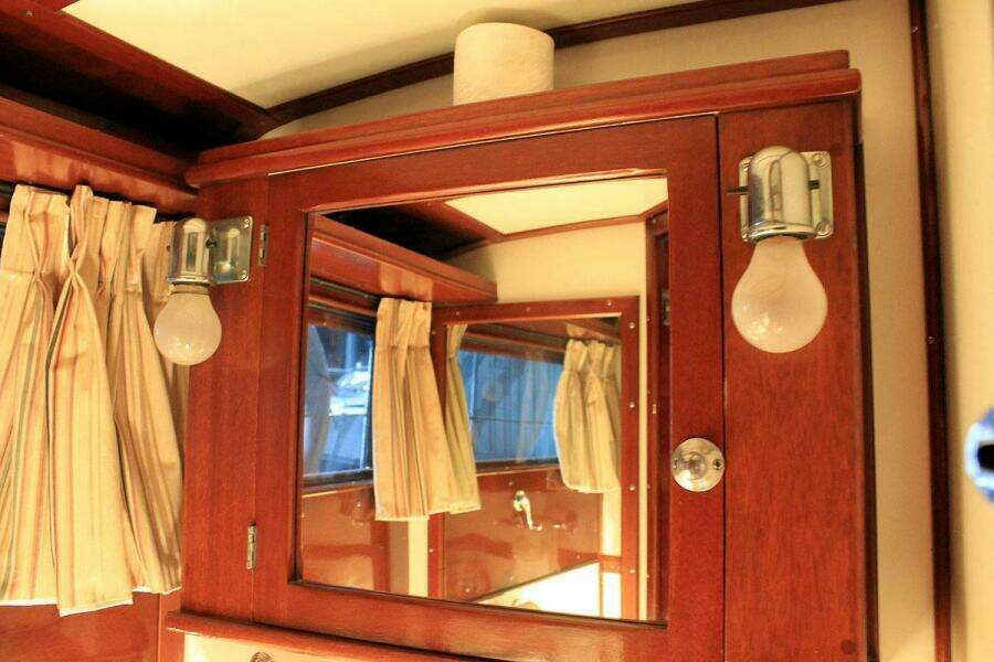 Allez 48ft Chris Craft Yacht For Sale
