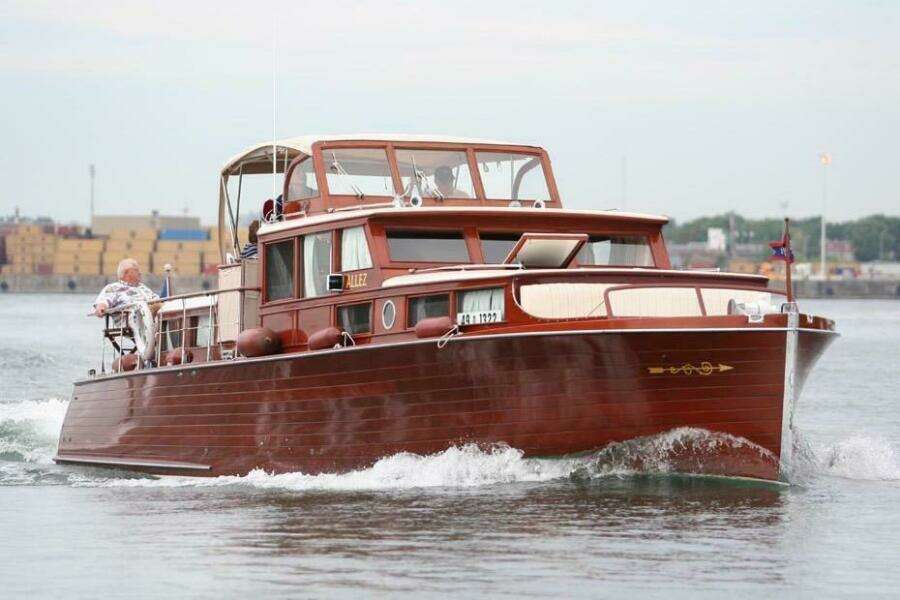 Allez 48ft Chris Craft Yacht For Sale
