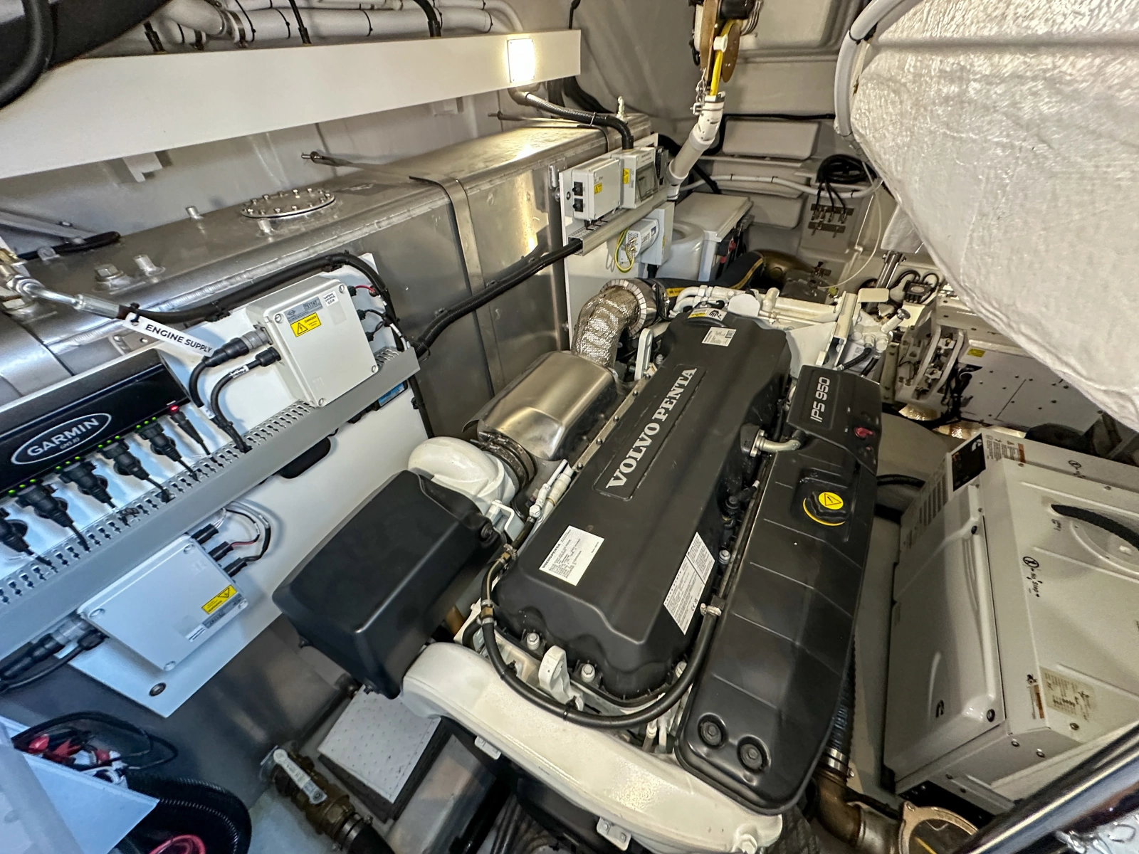 2025 Sunseeker 55 Predator