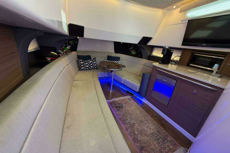 42ft Boston Whaler Yacht For Sale