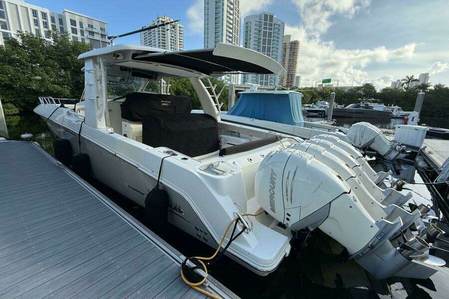 42ft Boston Whaler Yacht For Sale
