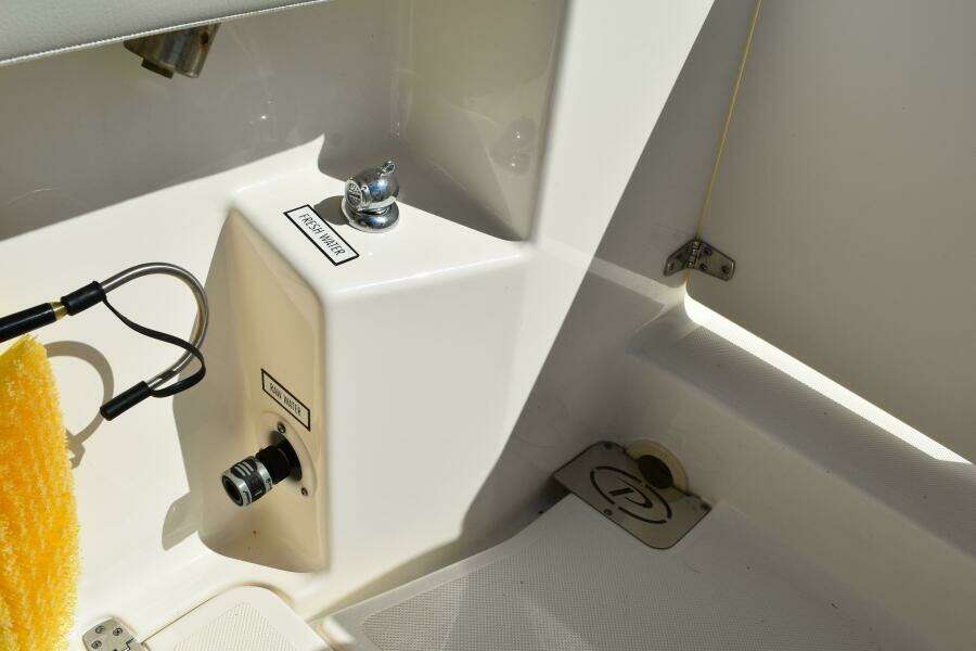 26ft Pursuit Yacht For Sale 26ft Pursuit Yacht For Sale