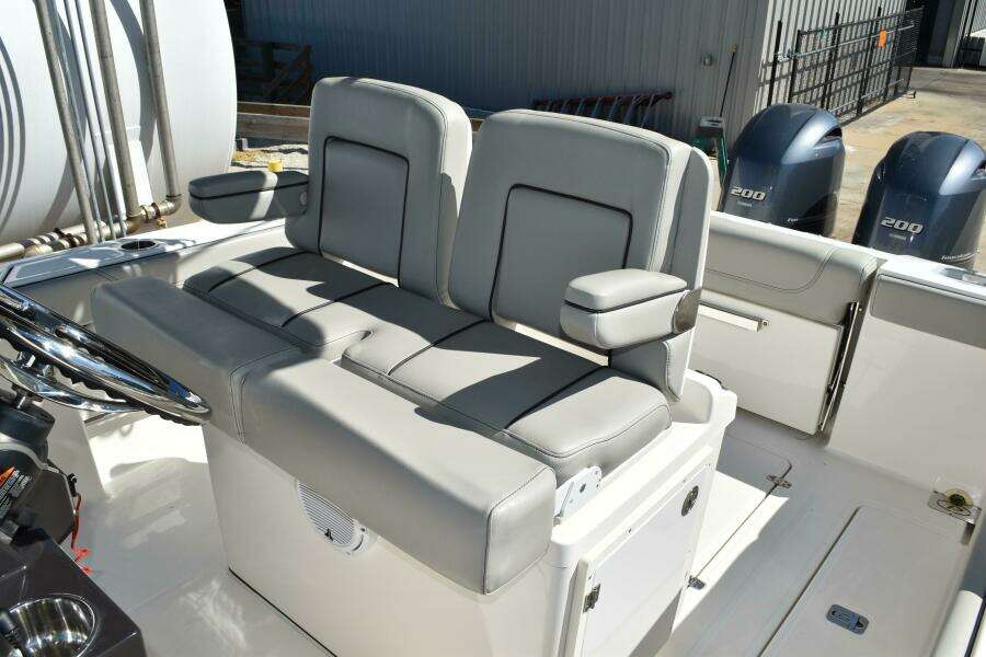 26ft Pursuit Yacht For Sale 26ft Pursuit Yacht For Sale