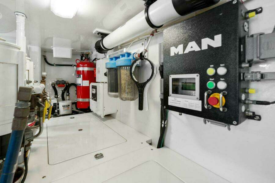 2016 Viking 55 Convertible DONE PICKIN