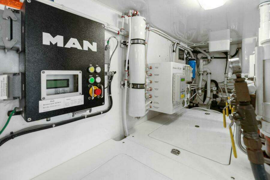 2016 Viking 55 Convertible DONE PICKIN