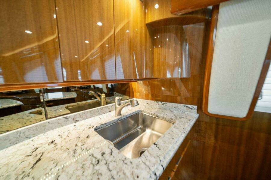 2016 Viking 55 Convertible DONE PICKIN