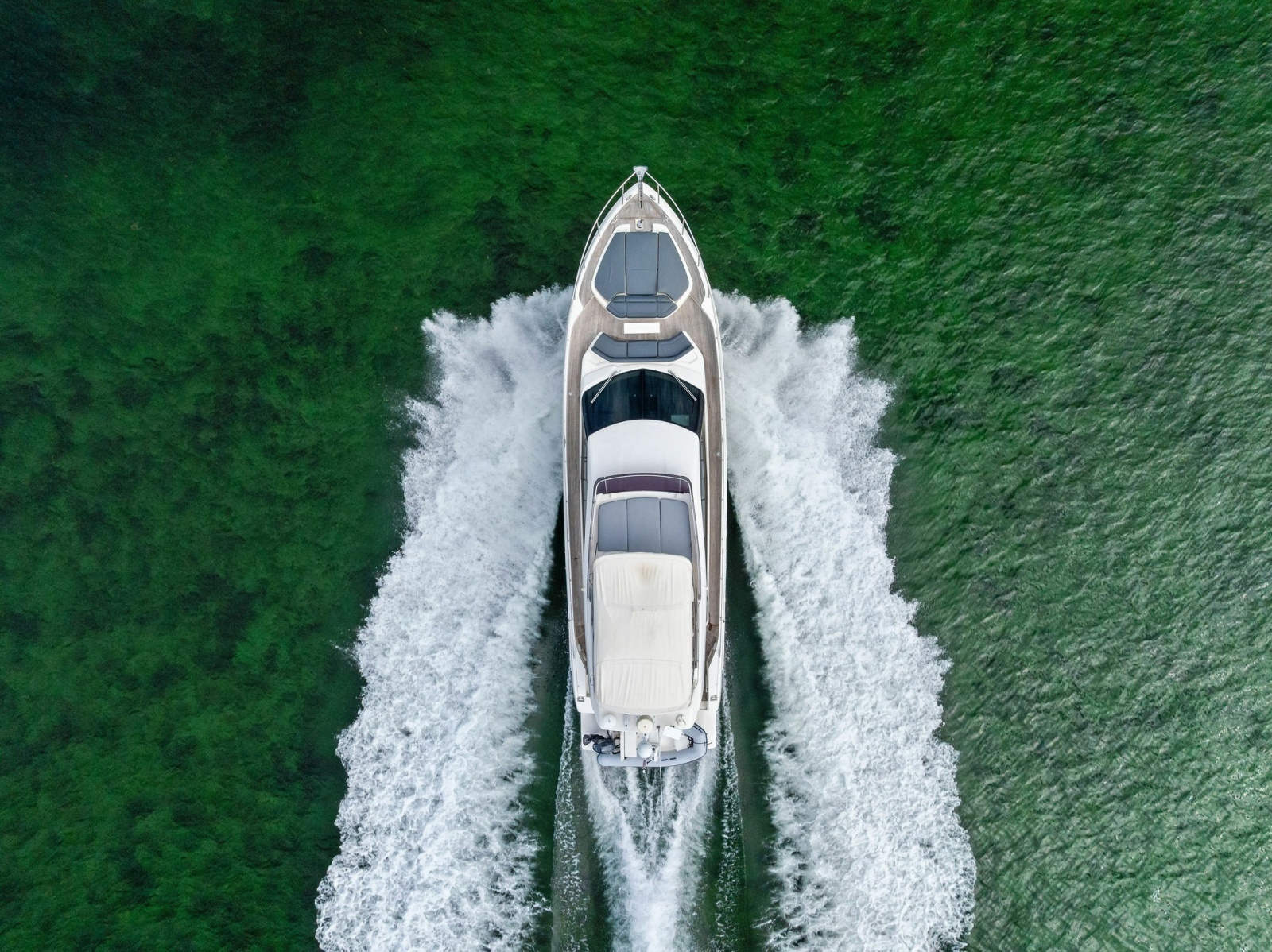 2018 Ferretti Yachts 800