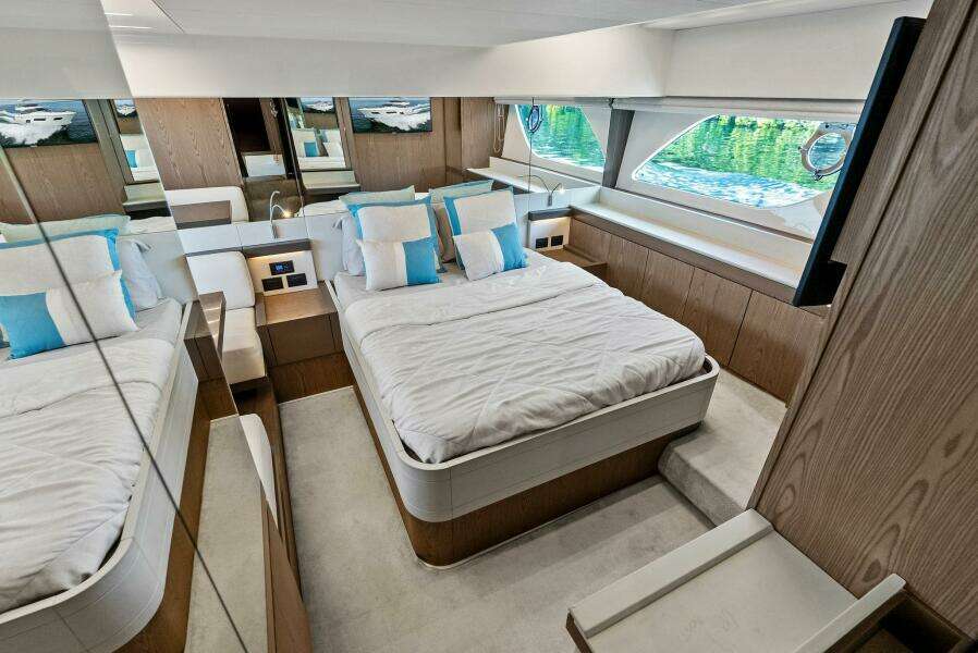 ACQUA 55ft Ferretti Yachts Yacht For Sale