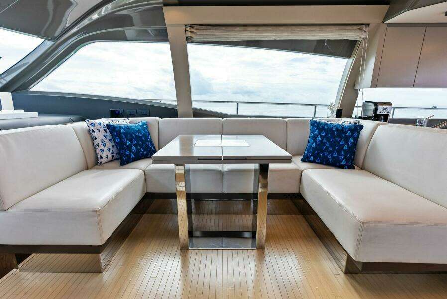 ACQUA 55ft Ferretti Yachts Yacht For Sale