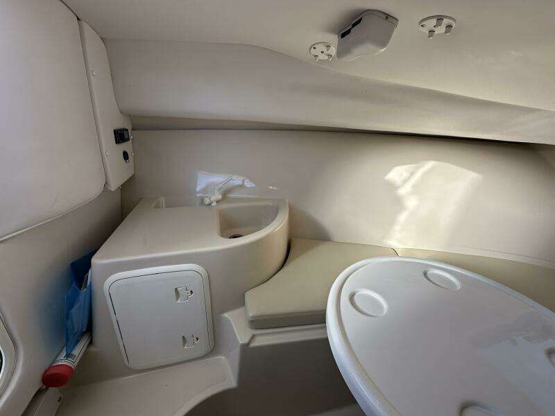 23ft Wellcraft Yacht For Sale