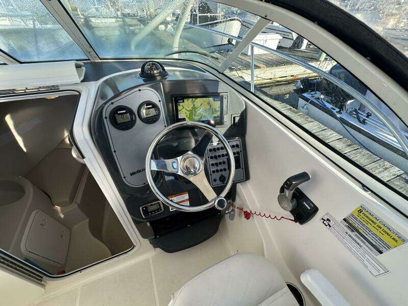 23ft Wellcraft Yacht For Sale