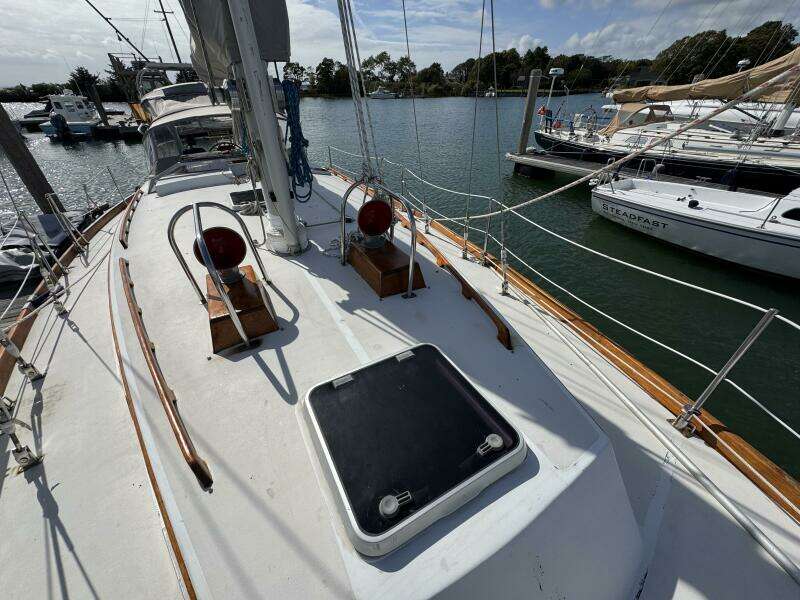 Maratime 41ft Bristol Yacht For Sale Maratime 41ft Bristol Yacht For Sale
