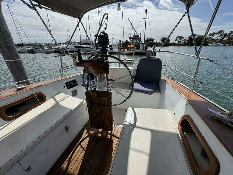 Maratime 41ft Bristol Yacht For Sale Maratime 41ft Bristol Yacht For Sale