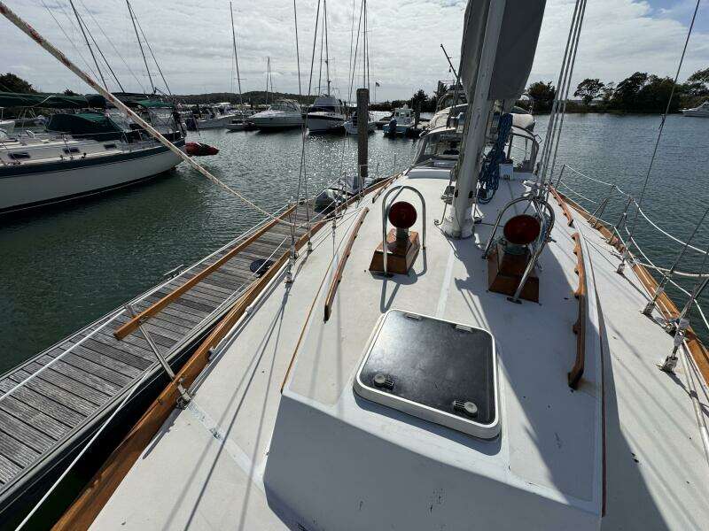 Maratime 41ft Bristol Yacht For Sale Maratime 41ft Bristol Yacht For Sale