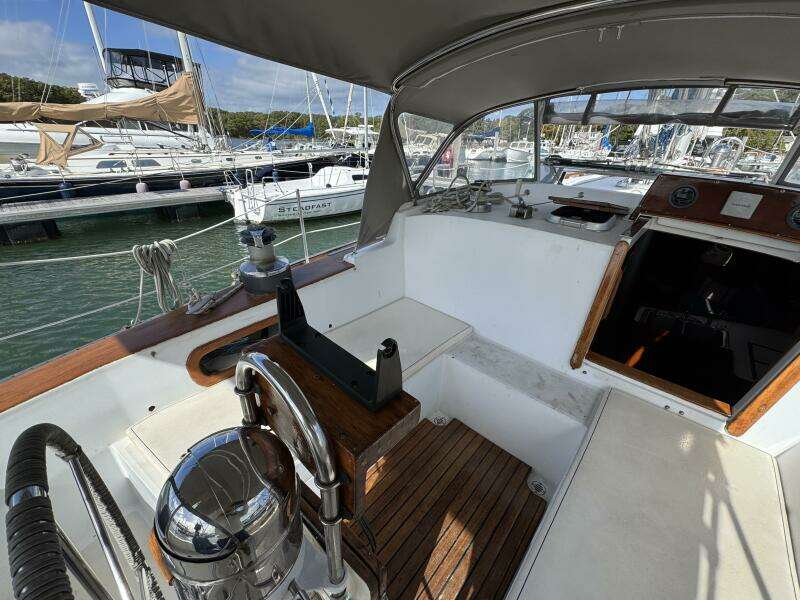 Maratime 41ft Bristol Yacht For Sale Maratime 41ft Bristol Yacht For Sale