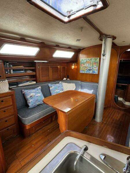 Maratime 41ft Bristol Yacht For Sale Maratime 41ft Bristol Yacht For Sale