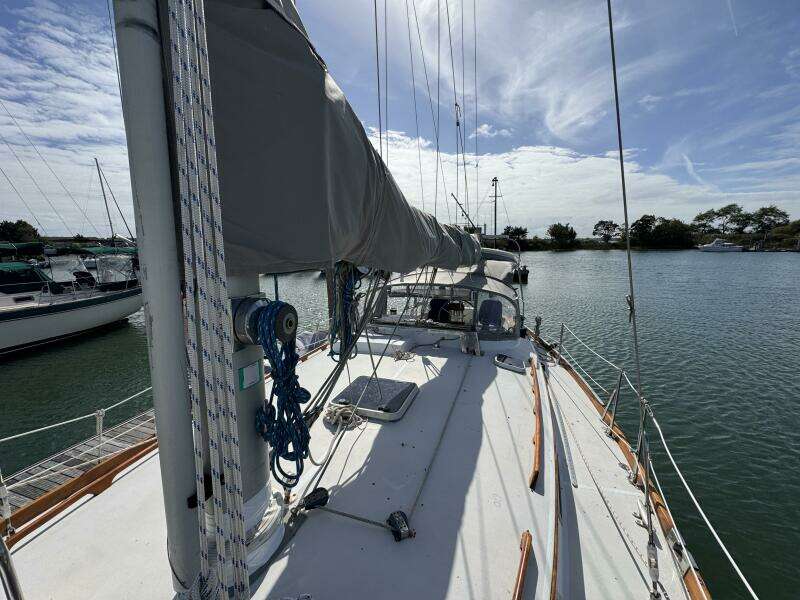 Maratime 41ft Bristol Yacht For Sale Maratime 41ft Bristol Yacht For Sale