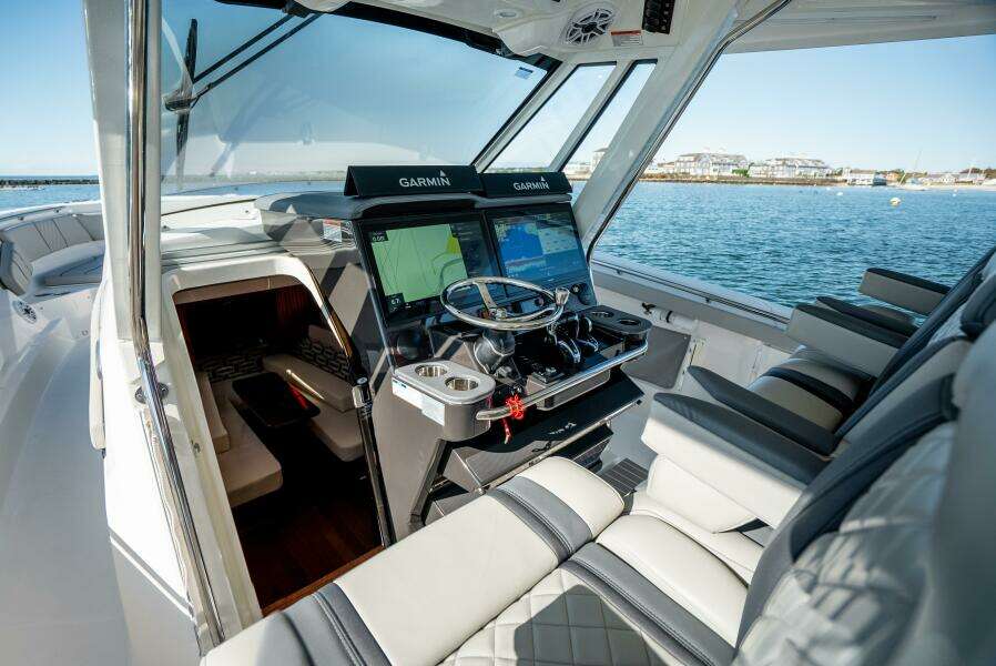 Moore Time  42ft Pursuit Yacht For Sale Moore Time  42ft Pursuit Yacht For Sale