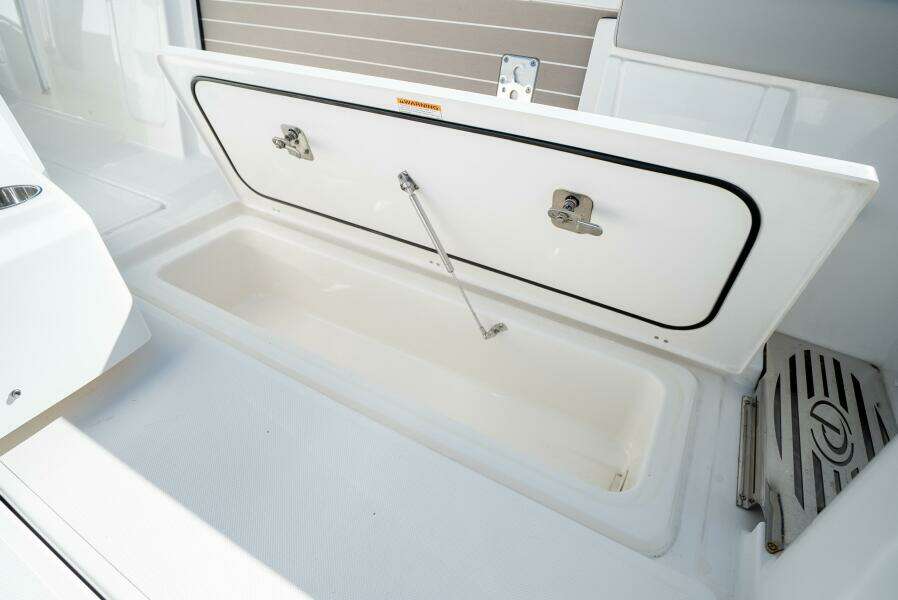 Moore Time  42ft Pursuit Yacht For Sale Moore Time  42ft Pursuit Yacht For Sale